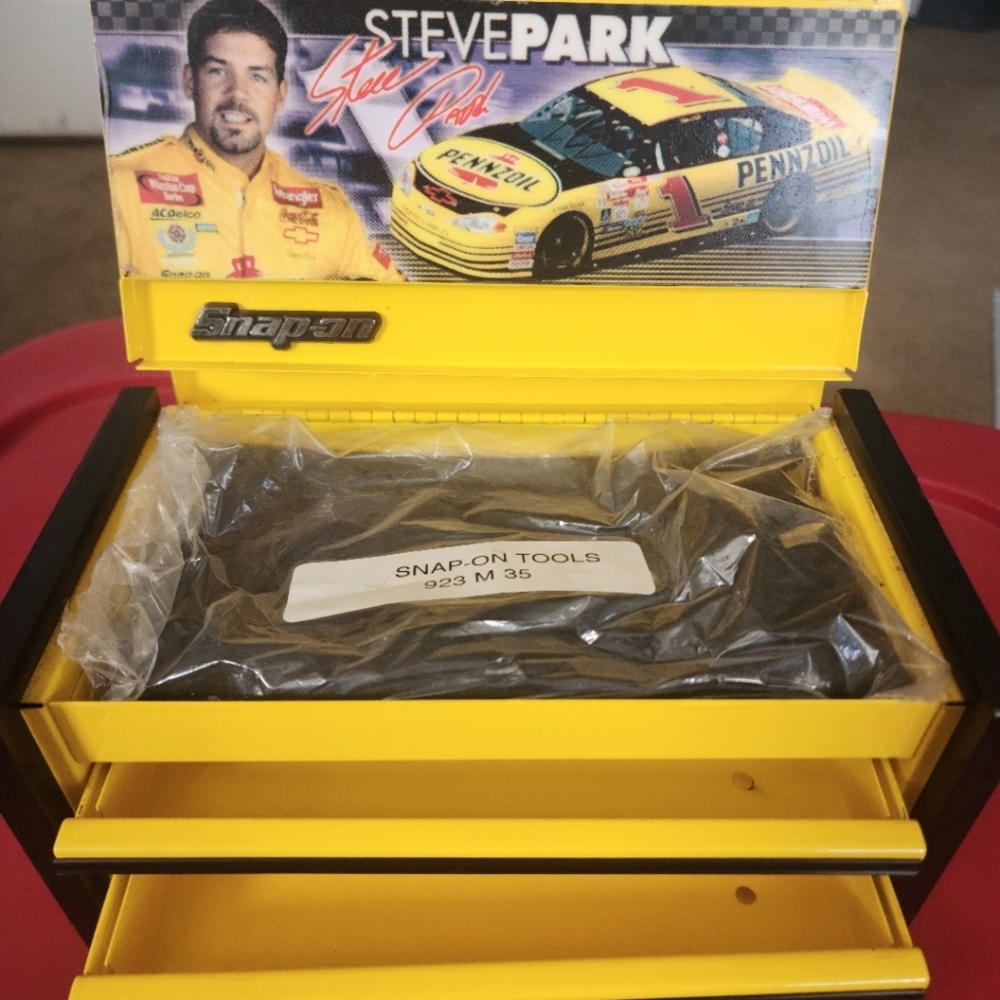 9×5 Metal tool box